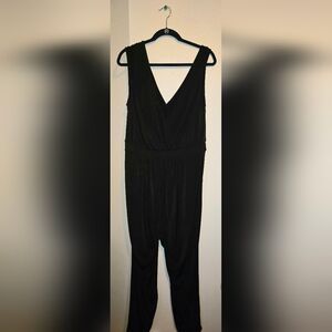 Size:2 Torrid Black Sleeveless Jumpsuit (NWOT)